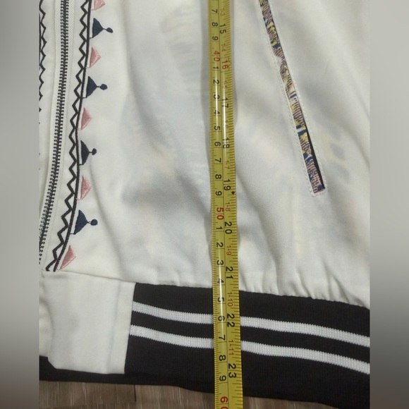 BKE Size M Women's Cream and Multicolor Bomber Jacket - Picture 12 of 15
